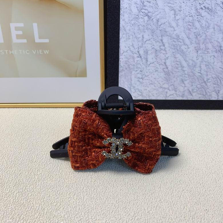 Chanel Hair Grab Clip  (2)